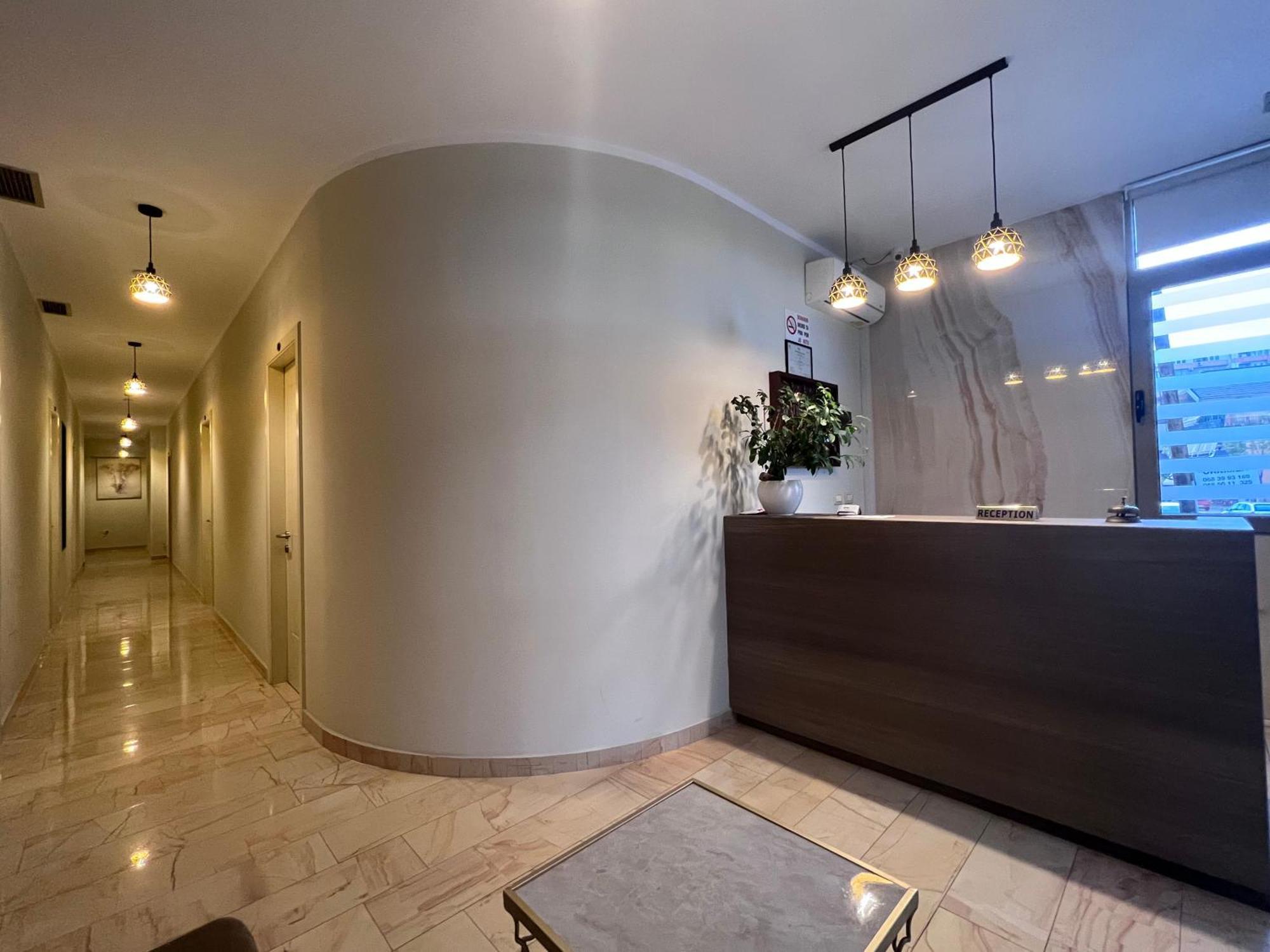 Bobi Hotel Shkodër Екстериор снимка
