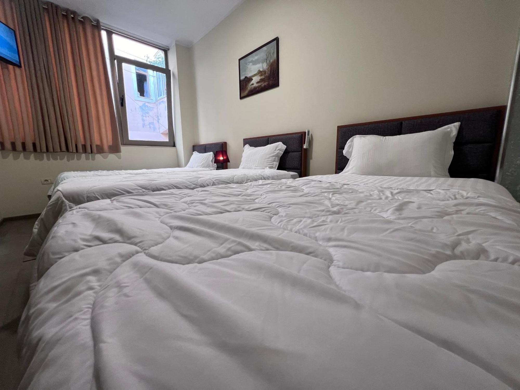 Bobi Hotel Shkodër Екстериор снимка