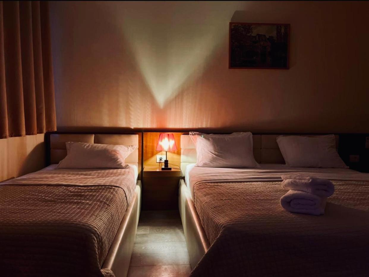 Bobi Hotel Shkodër Екстериор снимка
